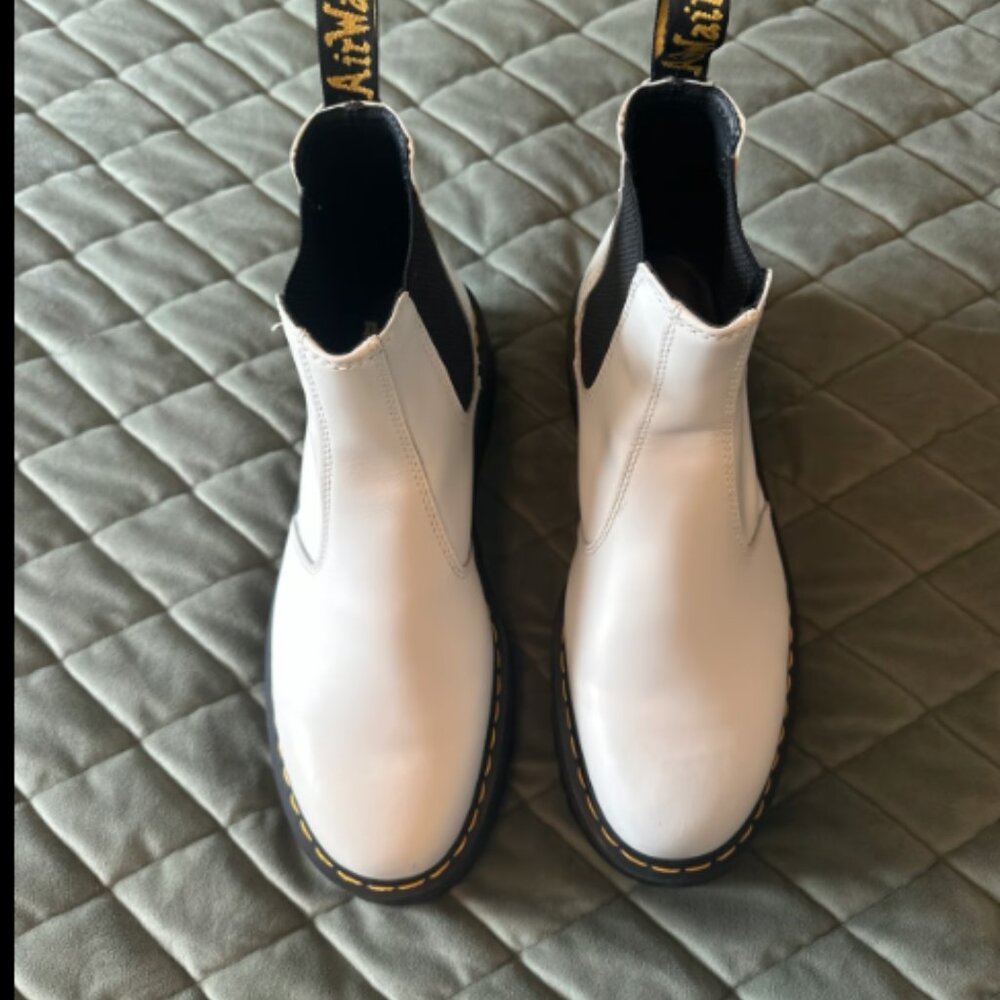 Dr Martens platform boots - Picture 5 of 9